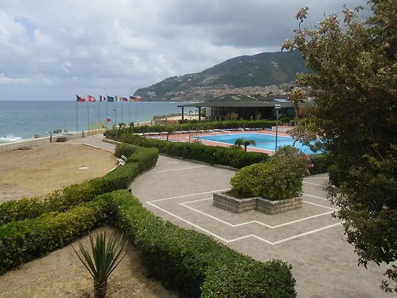 Villaggio Hotel Club Calanovellamare Piraino 3*,